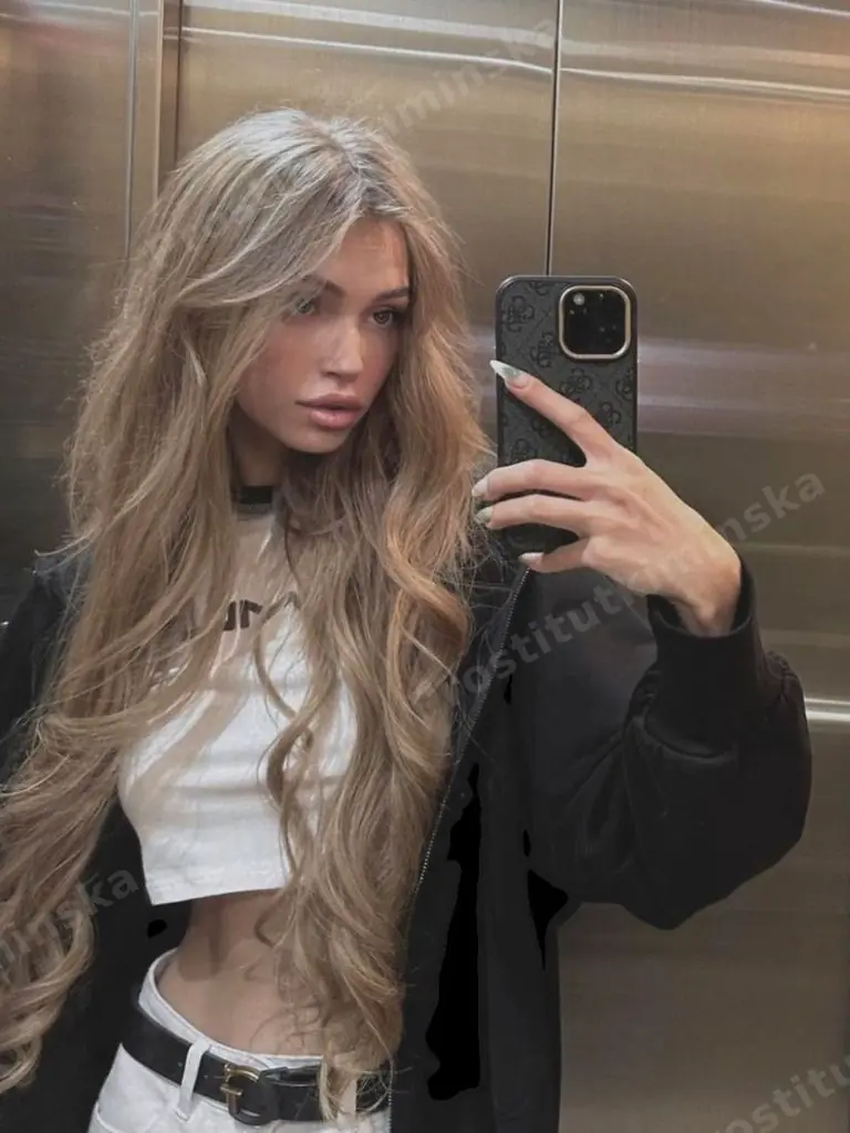 Агния, 24