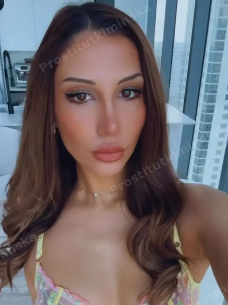 Тина, 26