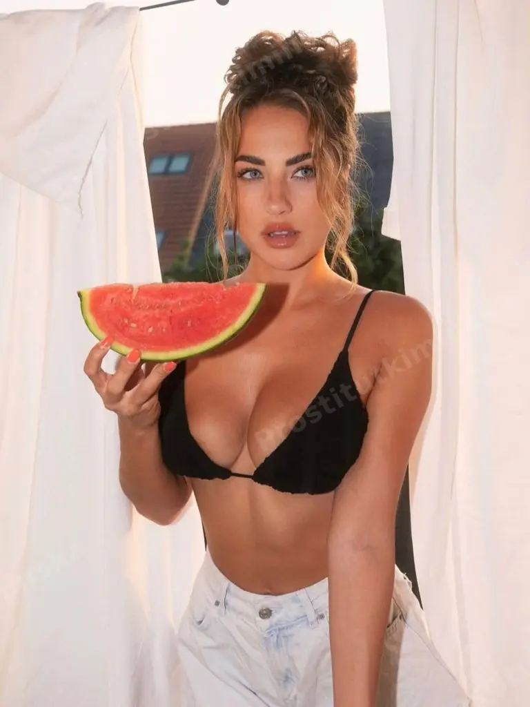 Фаина, 28