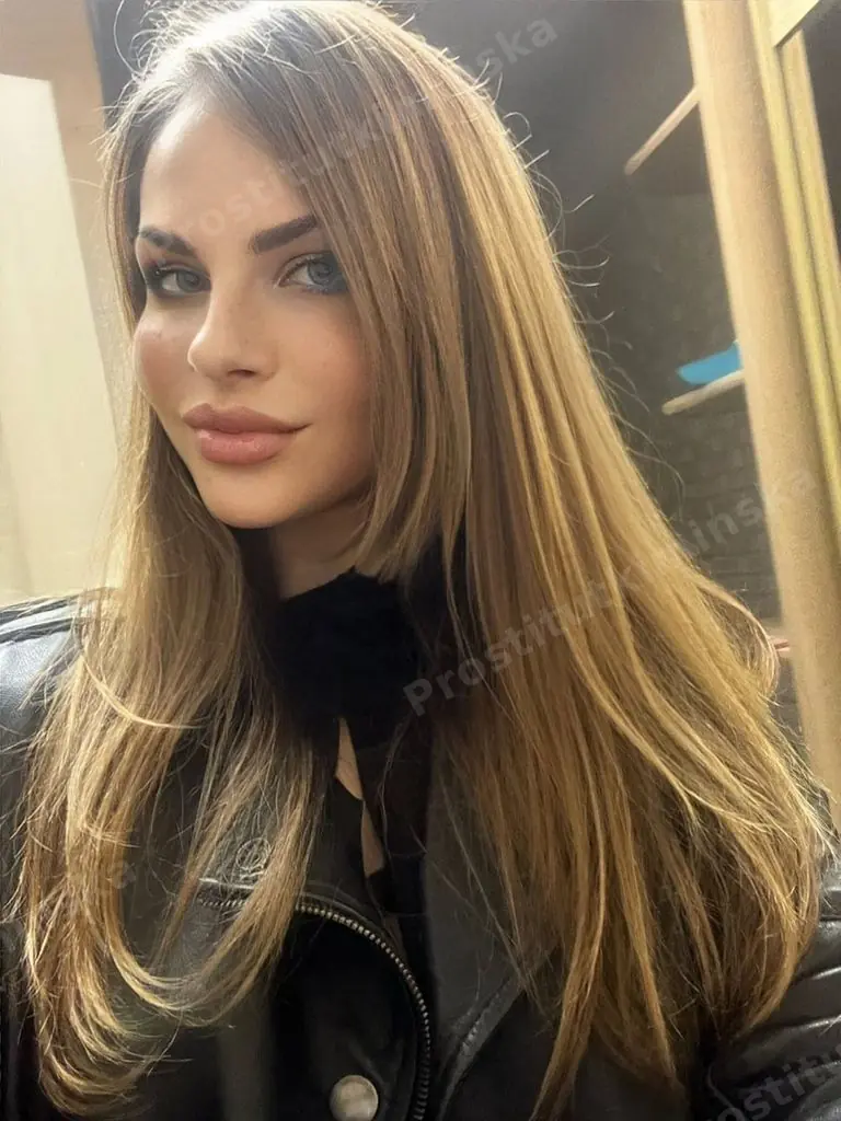 Дина, 25
